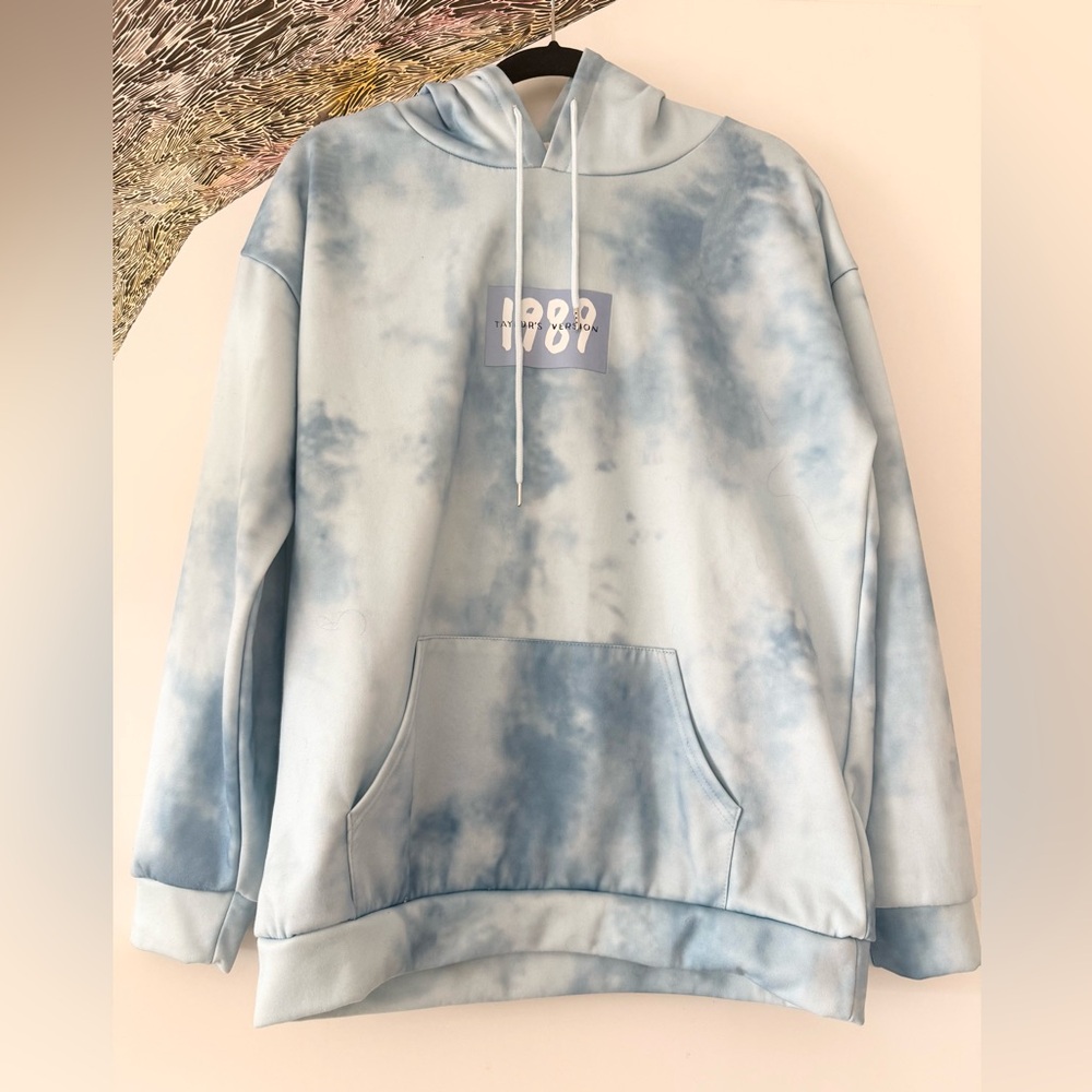 Taylor Swift 1989 Blue Tie-Dye Hoodie L